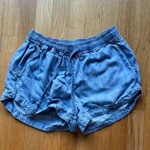 Vineyard Vines Light Blue Women Shorts